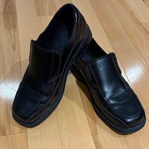 EUC George Men's Classic Black Slip-On Dress Shoe Loafers - size 5